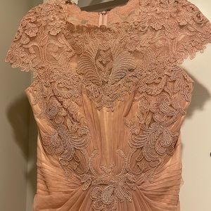 Tadashi shoji lace dress,size 8 match with 6,beige,retail price 630 US,brand new